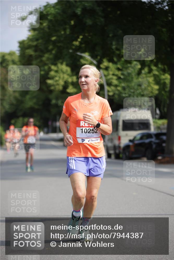 15.06.2025 - REWE Women's Run Jannik Wohlers http://msf.ph/oto/7944387 15.06.2025 08:47:39 Laufen 10252 meine-sportfotos.de