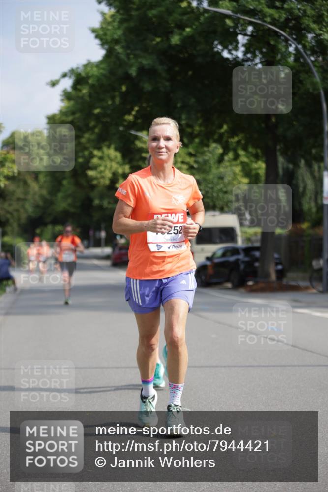 15.06.2025 - REWE Women's Run Jannik Wohlers http://msf.ph/oto/7944421 15.06.2025 08:47:40 Laufen 252 meine-sportfotos.de