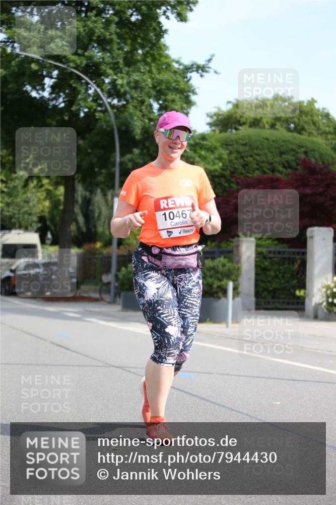 15.06.2025 - REWE Women's Run Jannik Wohlers http://msf.ph/oto/7944430 15.06.2025 10:04:36 Laufen 10467 meine-sportfotos.de