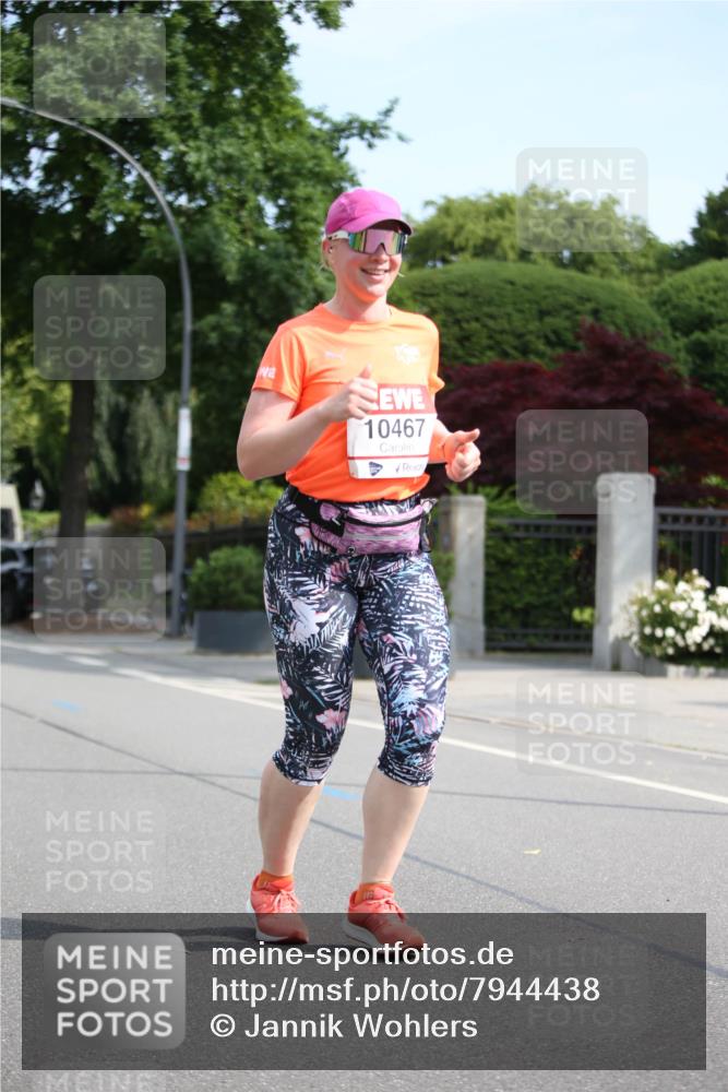 15.06.2025 - REWE Women's Run Jannik Wohlers http://msf.ph/oto/7944438 15.06.2025 10:04:36 Laufen 10467 meine-sportfotos.de