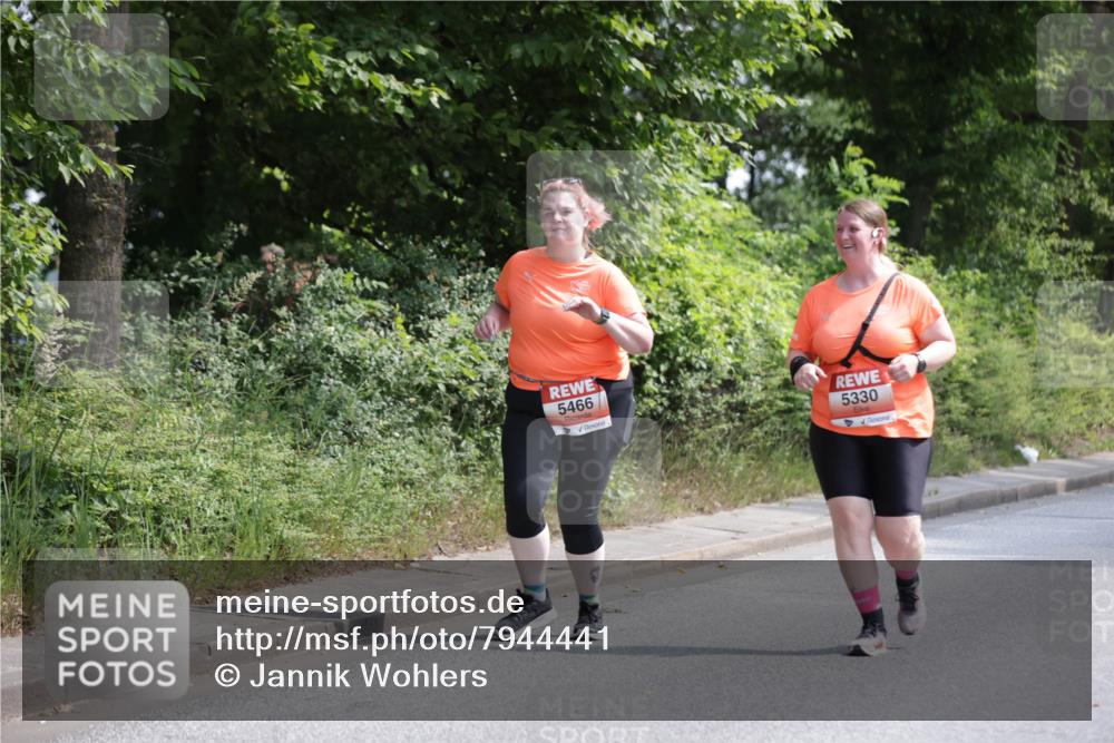 15.06.2025 - REWE Women's Run Jannik Wohlers http://msf.ph/oto/7944441 15.06.2025 10:17:15 Laufen 5466, 5330 meine-sportfotos.de