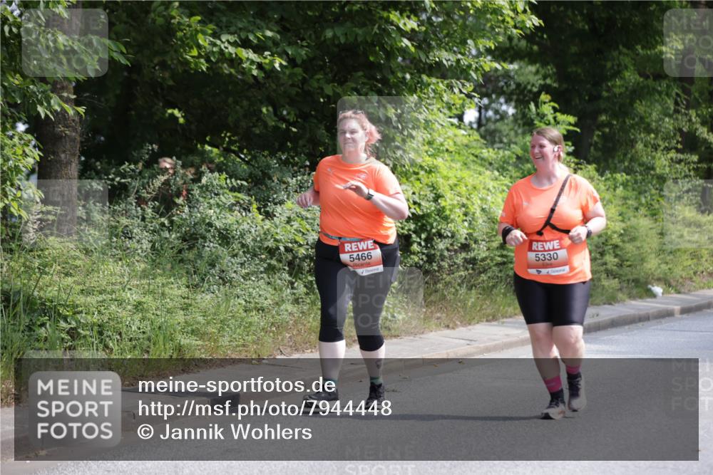 15.06.2025 - REWE Women's Run Jannik Wohlers http://msf.ph/oto/7944448 15.06.2025 10:17:15 Laufen 5466, 5330 meine-sportfotos.de