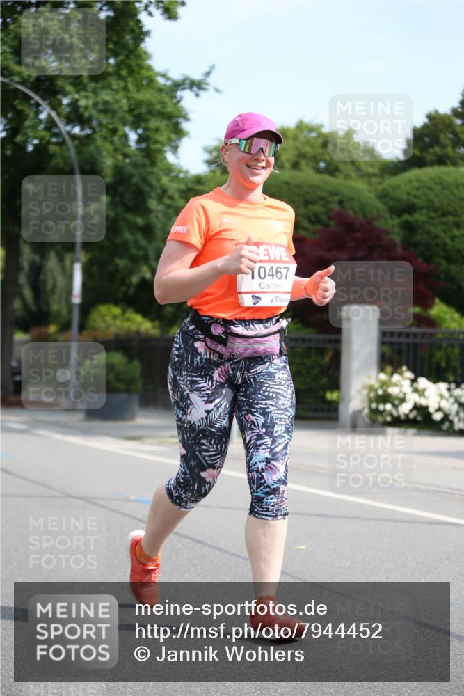 15.06.2025 - REWE Women's Run Jannik Wohlers http://msf.ph/oto/7944452 15.06.2025 10:04:36 Laufen 0467 meine-sportfotos.de