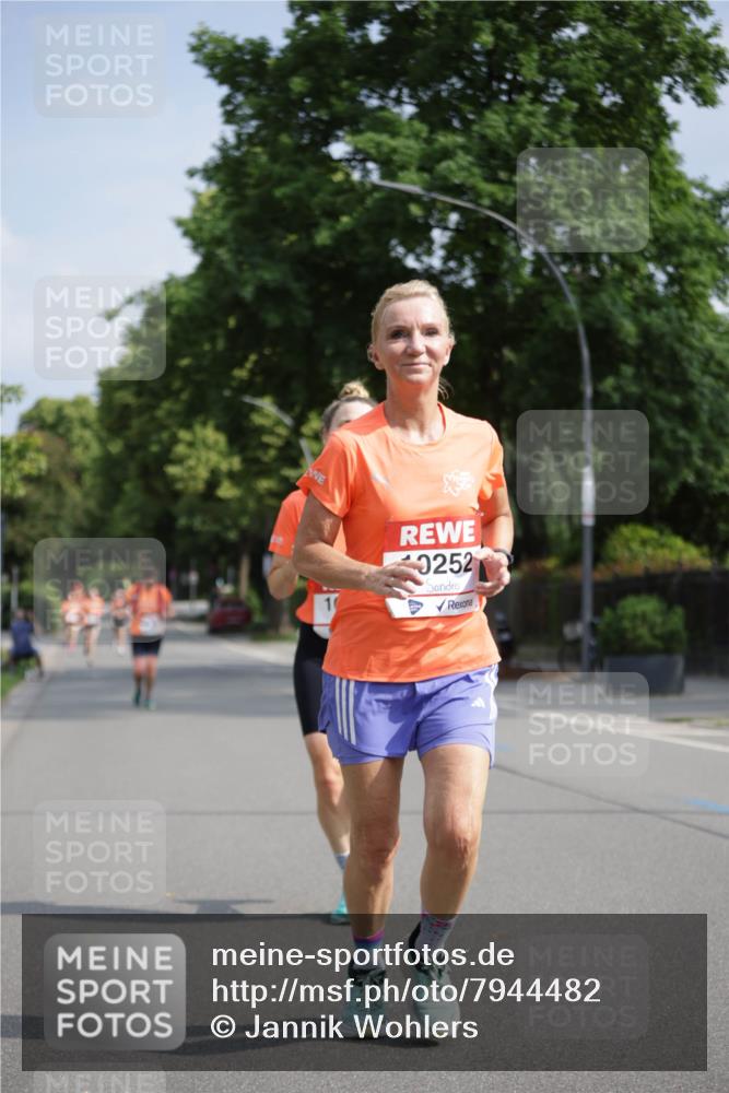 15.06.2025 - REWE Women's Run Jannik Wohlers http://msf.ph/oto/7944482 15.06.2025 08:47:40 Laufen 0252 meine-sportfotos.de