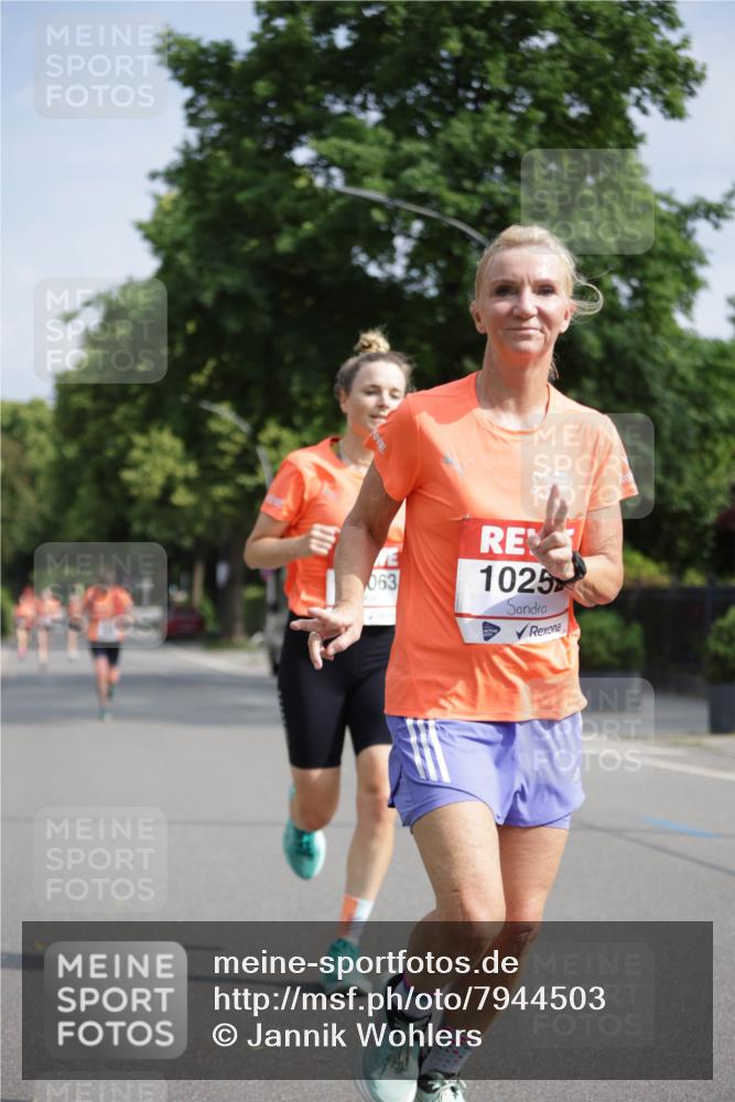 15.06.2025 - REWE Women's Run Jannik Wohlers http://msf.ph/oto/7944503 15.06.2025 08:47:40 Laufen 063, 1025 meine-sportfotos.de