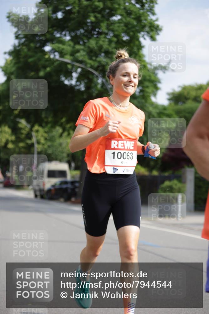 15.06.2025 - REWE Women's Run Jannik Wohlers http://msf.ph/oto/7944544 15.06.2025 08:47:41 Laufen 10063 meine-sportfotos.de