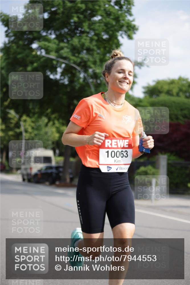15.06.2025 - REWE Women's Run Jannik Wohlers http://msf.ph/oto/7944553 15.06.2025 08:47:41 Laufen 10063, 1770 meine-sportfotos.de