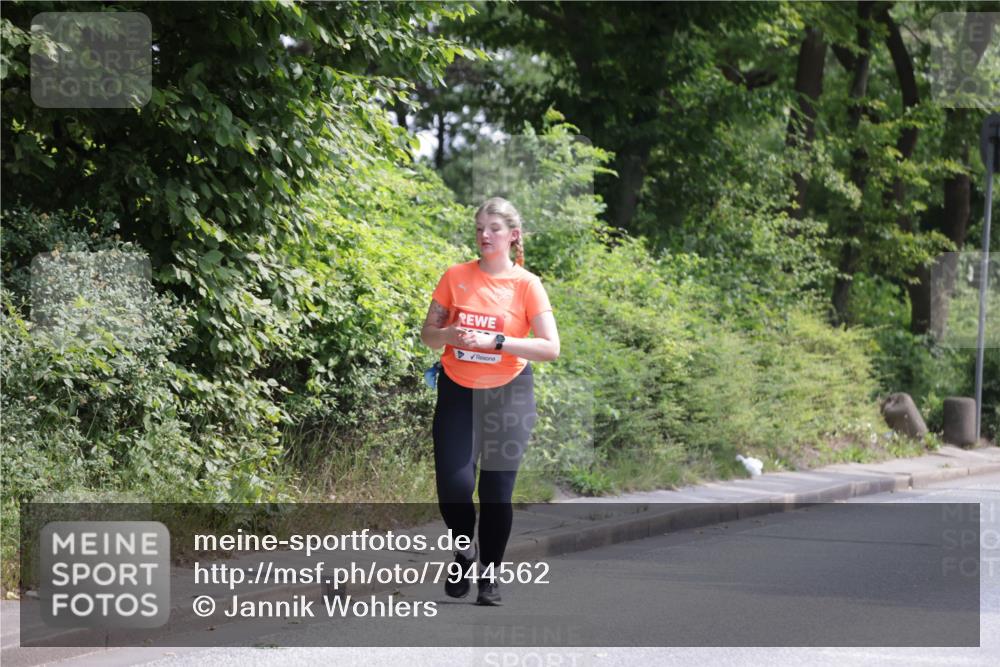 15.06.2025 - REWE Women's Run Jannik Wohlers http://msf.ph/oto/7944562 15.06.2025 10:17:51 Laufen  meine-sportfotos.de