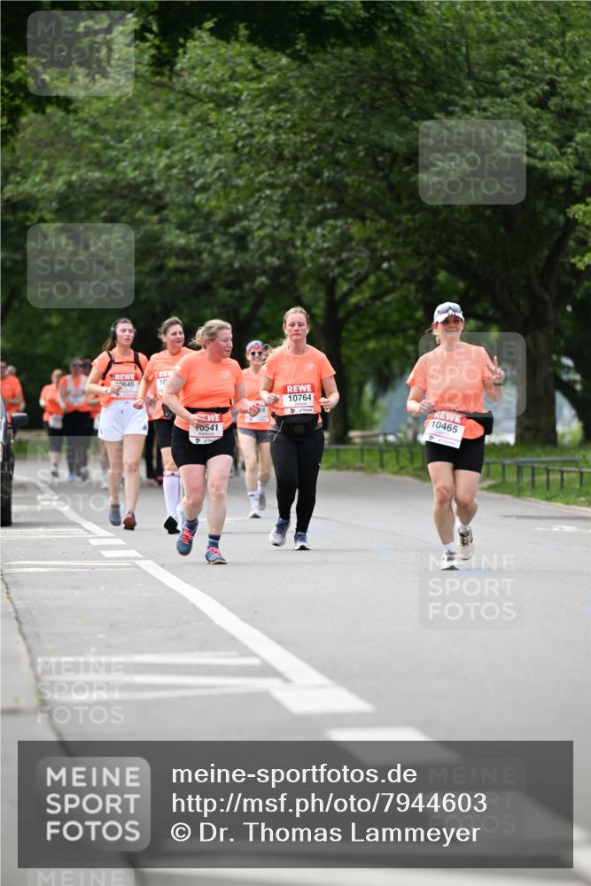 15.06.2025 - REWE Women's Run Dr. Thomas Lammeyer http://msf.ph/oto/7944603 15.06.2025 09:22:27 Laufen 10764, 10465 meine-sportfotos.de