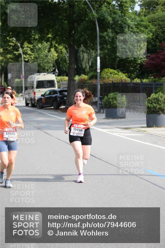 15.06.2025 - REWE Women's Run Jannik Wohlers http://msf.ph/oto/7944606 15.06.2025 09:43:50 Laufen 10499, 10860 meine-sportfotos.de