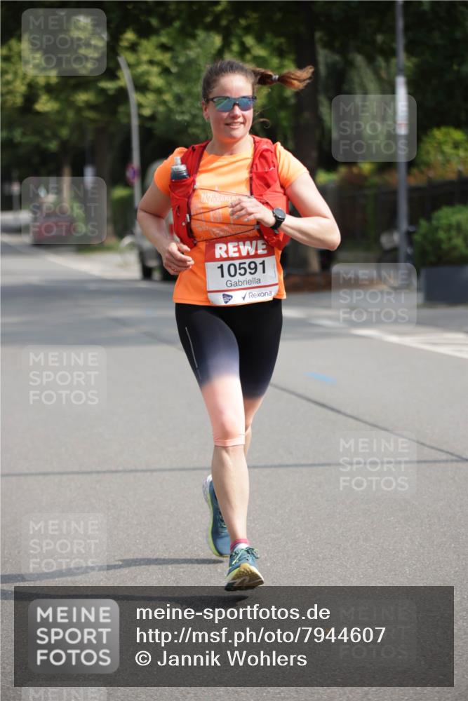 15.06.2025 - REWE Women's Run Jannik Wohlers http://msf.ph/oto/7944607 15.06.2025 08:47:46 Laufen 10591 meine-sportfotos.de