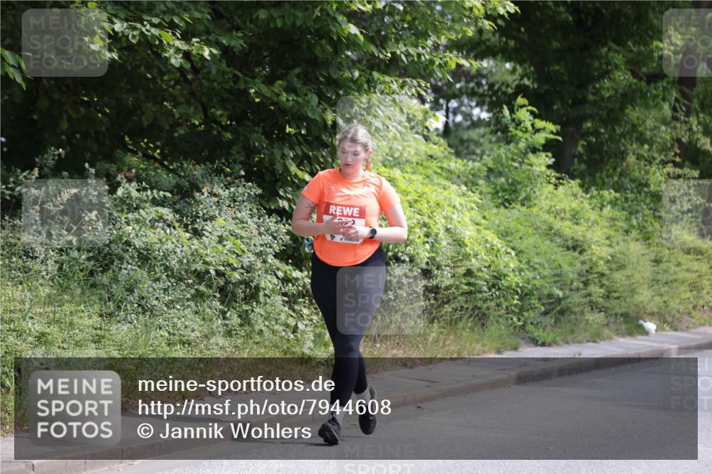 15.06.2025 - REWE Women's Run Jannik Wohlers http://msf.ph/oto/7944608 15.06.2025 10:17:52 Laufen  meine-sportfotos.de