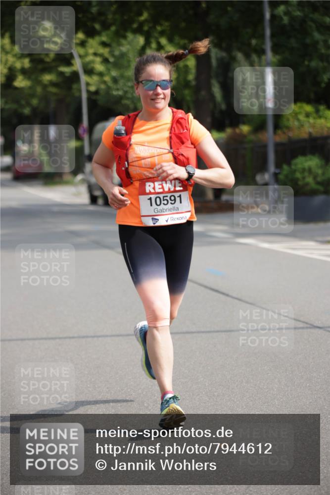 15.06.2025 - REWE Women's Run Jannik Wohlers http://msf.ph/oto/7944612 15.06.2025 08:47:46 Laufen 10591 meine-sportfotos.de