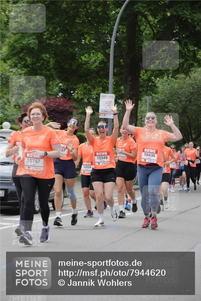 15.06.2025 - REWE Women's Run Jannik Wohlers http://msf.ph/oto/7944620 15.06.2025 08:29:29 Laufen 3, 10757, 57, 10454, 15, 2025, 10349, 1045, 10430 meine-sportfotos.de