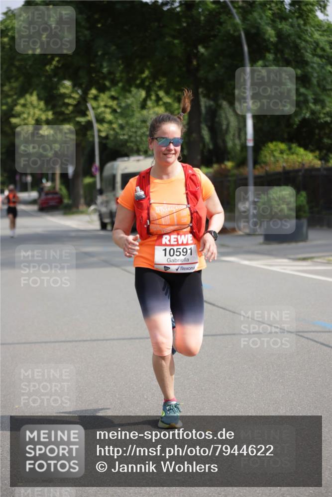 15.06.2025 - REWE Women's Run Jannik Wohlers http://msf.ph/oto/7944622 15.06.2025 08:47:46 Laufen 10591 meine-sportfotos.de