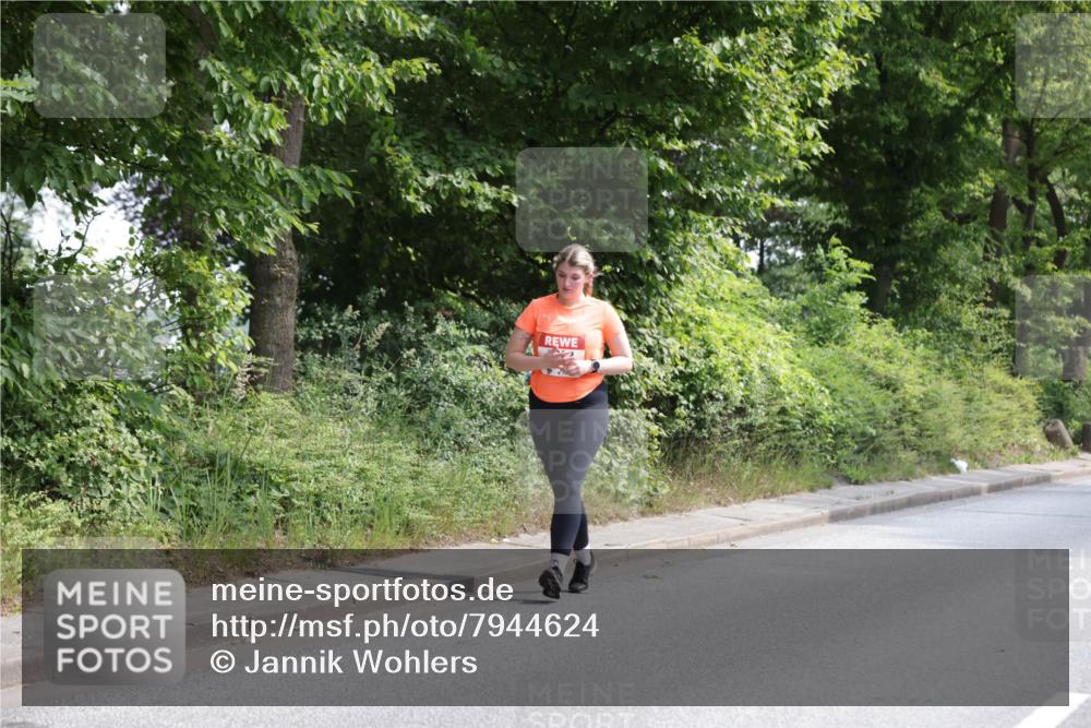15.06.2025 - REWE Women's Run Jannik Wohlers http://msf.ph/oto/7944624 15.06.2025 10:17:53 Laufen  meine-sportfotos.de