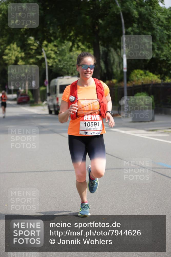 15.06.2025 - REWE Women's Run Jannik Wohlers http://msf.ph/oto/7944626 15.06.2025 08:47:46 Laufen 10591 meine-sportfotos.de