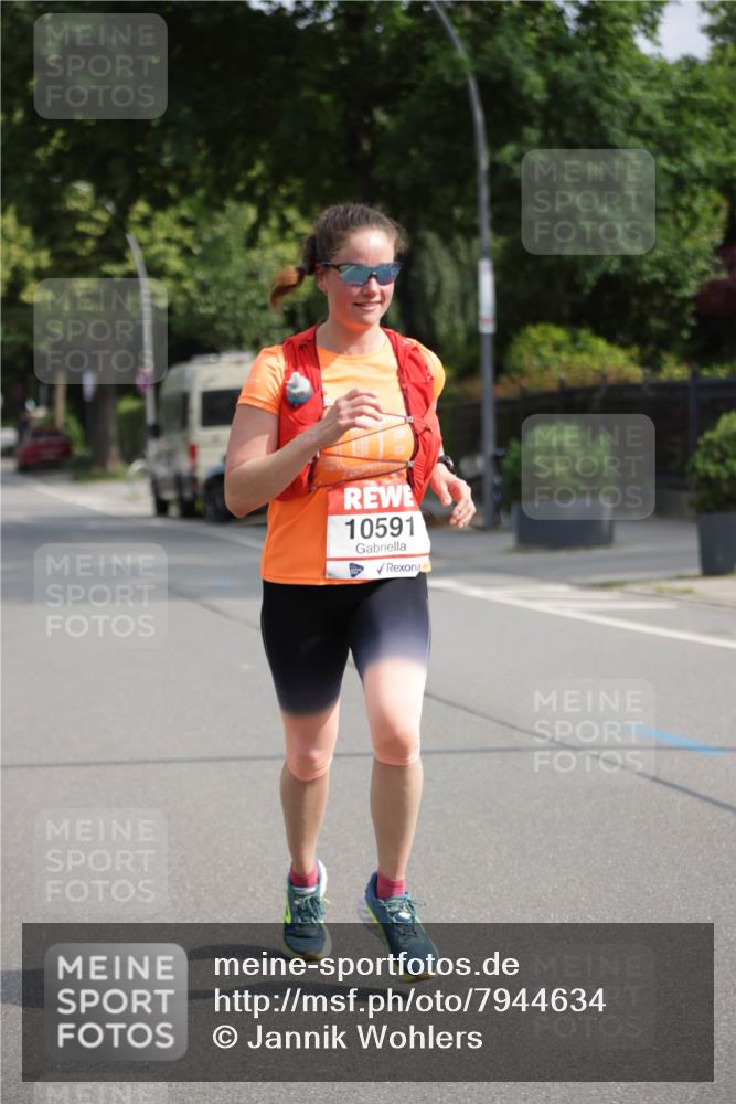 15.06.2025 - REWE Women's Run Jannik Wohlers http://msf.ph/oto/7944634 15.06.2025 08:47:46 Laufen 10591 meine-sportfotos.de