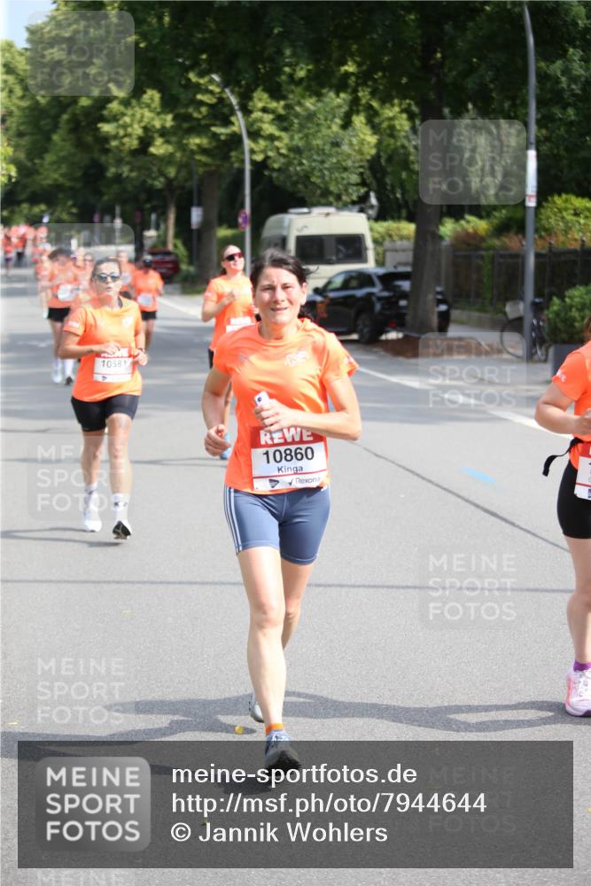 15.06.2025 - REWE Women's Run Jannik Wohlers http://msf.ph/oto/7944644 15.06.2025 09:43:51 Laufen 10581, 10860 meine-sportfotos.de