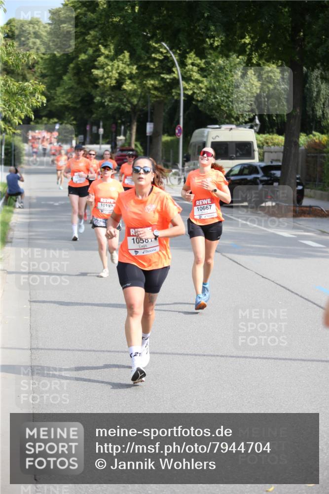 15.06.2025 - REWE Women's Run Jannik Wohlers http://msf.ph/oto/7944704 15.06.2025 09:43:52 Laufen 10193, 1058, 10667 meine-sportfotos.de