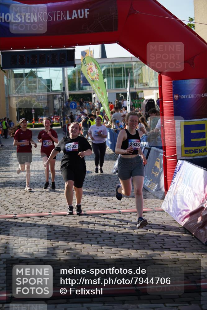13.06.2025 - Holstenköstenlauf Felixshl http://msf.ph/oto/7944706 13.06.2025 18:10:07 Laufen 2932, 2938, 3122, 3155, 3954 meine-sportfotos.de
