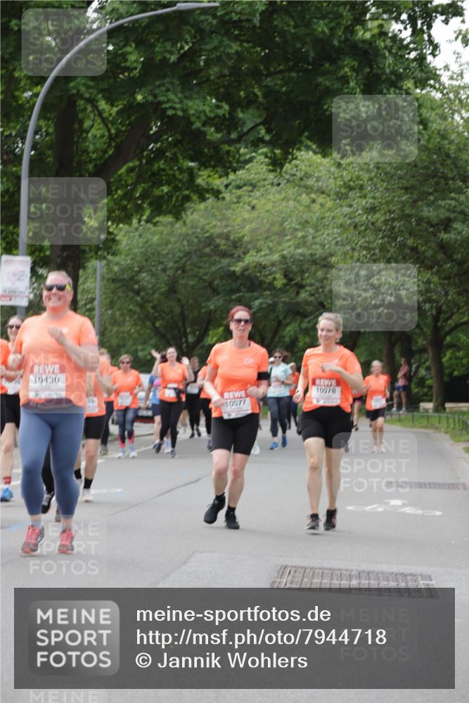 15.06.2025 - REWE Women's Run Jannik Wohlers http://msf.ph/oto/7944718 15.06.2025 08:29:30 Laufen 10430, 10078, 10077 meine-sportfotos.de