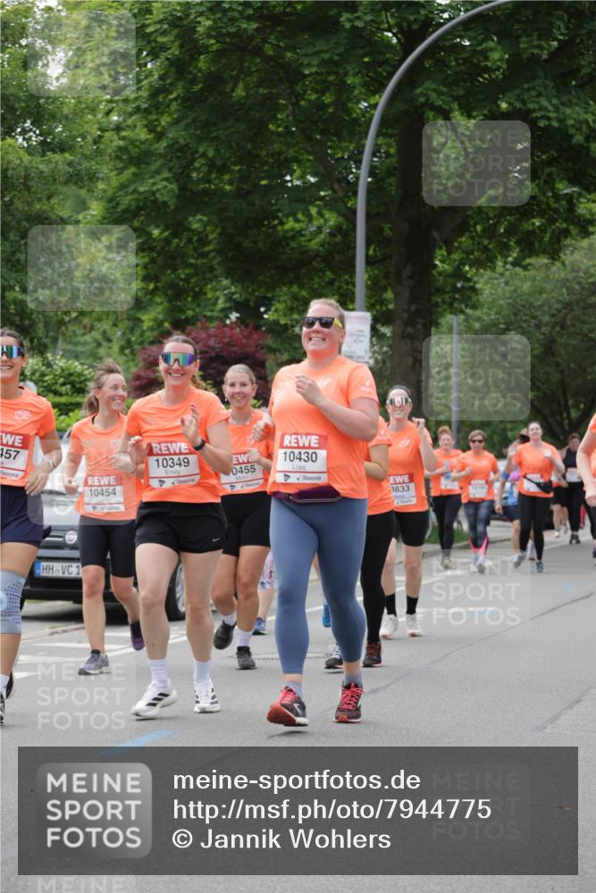 15.06.2025 - REWE Women's Run Jannik Wohlers http://msf.ph/oto/7944775 15.06.2025 08:29:31 Laufen 457, 10349, 10430, 0455, 10454, 0833, 1 meine-sportfotos.de