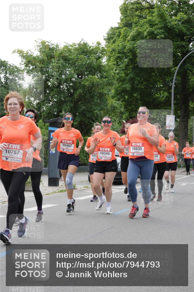 15.06.2025 - REWE Women's Run Jannik Wohlers http://msf.ph/oto/7944793 15.06.2025 08:29:32 Laufen 10757, 10457, 104, 10430, 10349, 1045, 638, 10833 meine-sportfotos.de