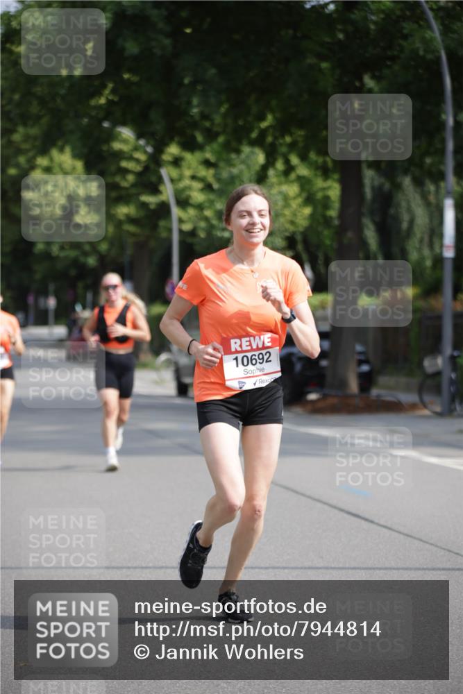 15.06.2025 - REWE Women's Run Jannik Wohlers http://msf.ph/oto/7944814 15.06.2025 08:47:53 Laufen 10692 meine-sportfotos.de