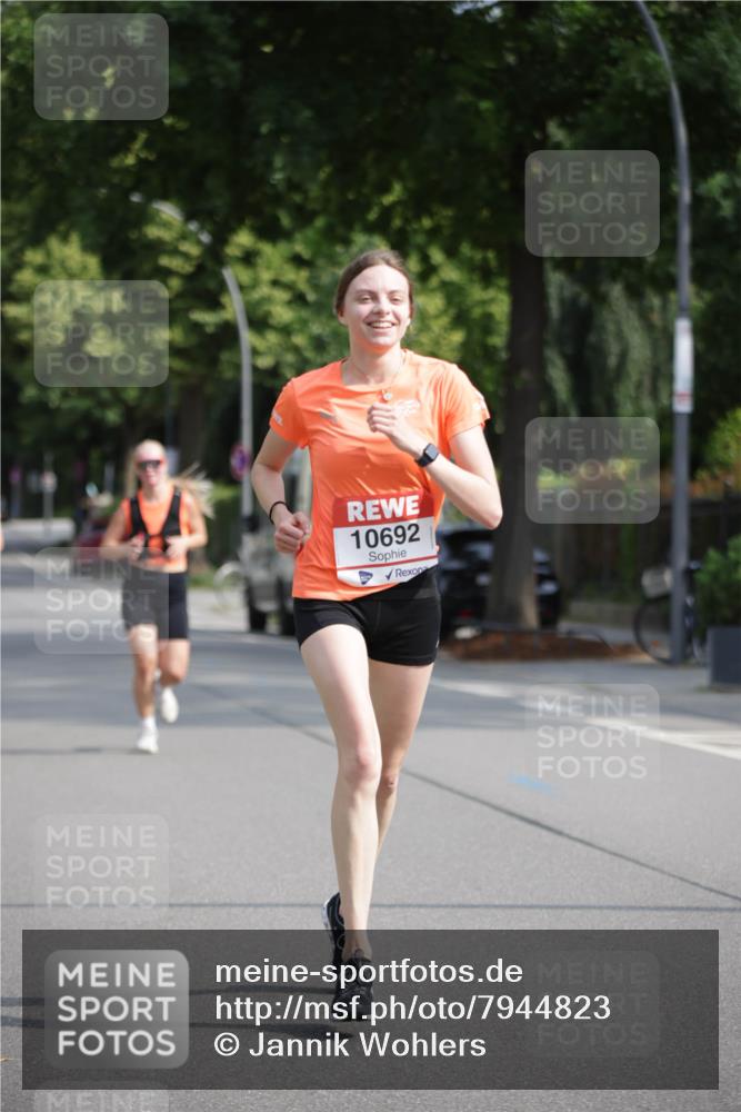 15.06.2025 - REWE Women's Run Jannik Wohlers http://msf.ph/oto/7944823 15.06.2025 08:47:53 Laufen 10692 meine-sportfotos.de