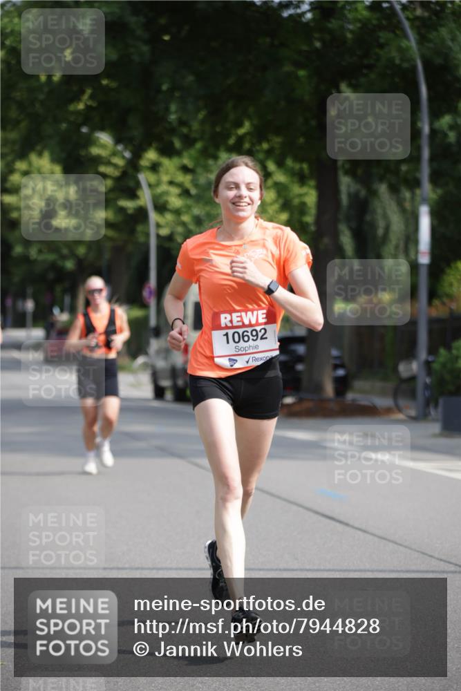 15.06.2025 - REWE Women's Run Jannik Wohlers http://msf.ph/oto/7944828 15.06.2025 08:47:53 Laufen 10692 meine-sportfotos.de