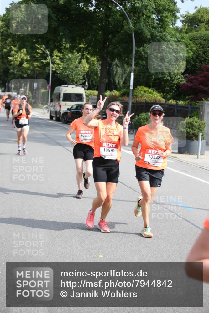 15.06.2025 - REWE Women's Run Jannik Wohlers http://msf.ph/oto/7944842 15.06.2025 09:44:00 Laufen 10582, 10579, 10322 meine-sportfotos.de
