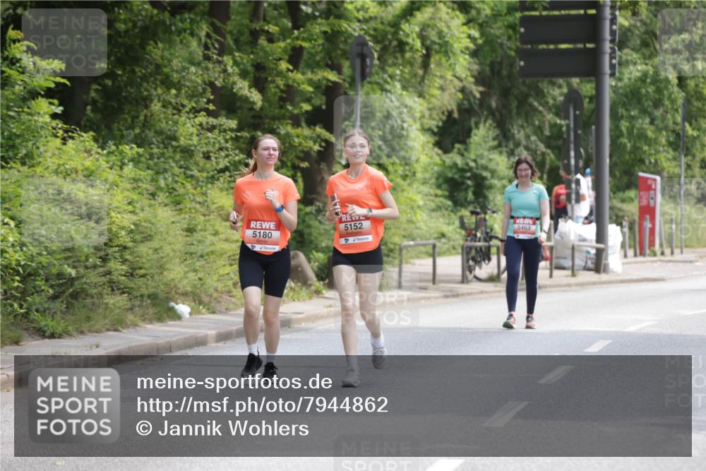 15.06.2025 - REWE Women's Run Jannik Wohlers http://msf.ph/oto/7944862 15.06.2025 10:18:16 Laufen 5152, 5180, 5463 meine-sportfotos.de