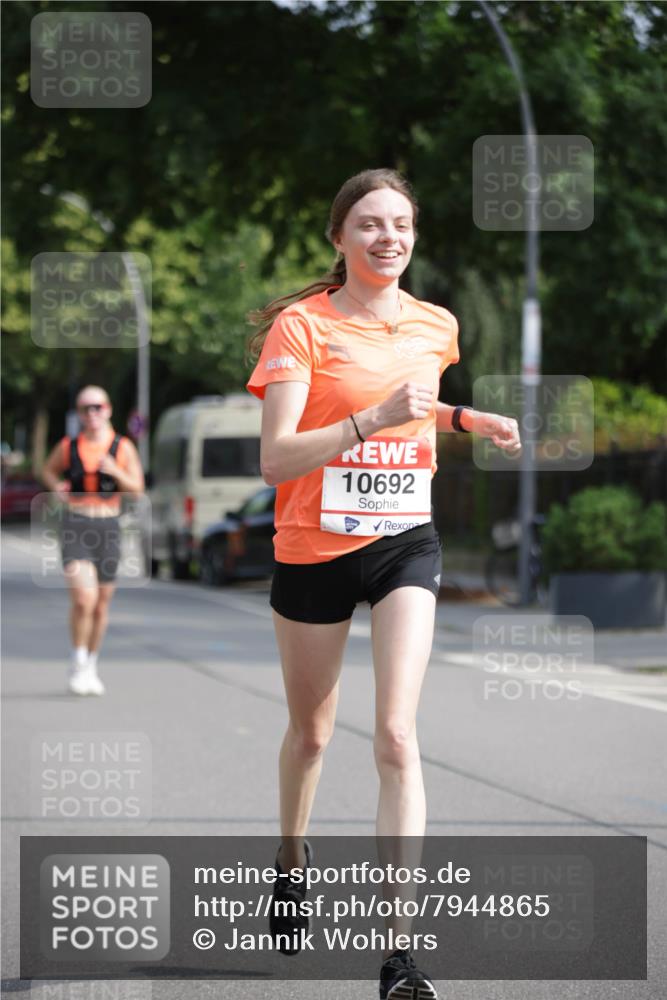 15.06.2025 - REWE Women's Run Jannik Wohlers http://msf.ph/oto/7944865 15.06.2025 08:47:54 Laufen 10692 meine-sportfotos.de
