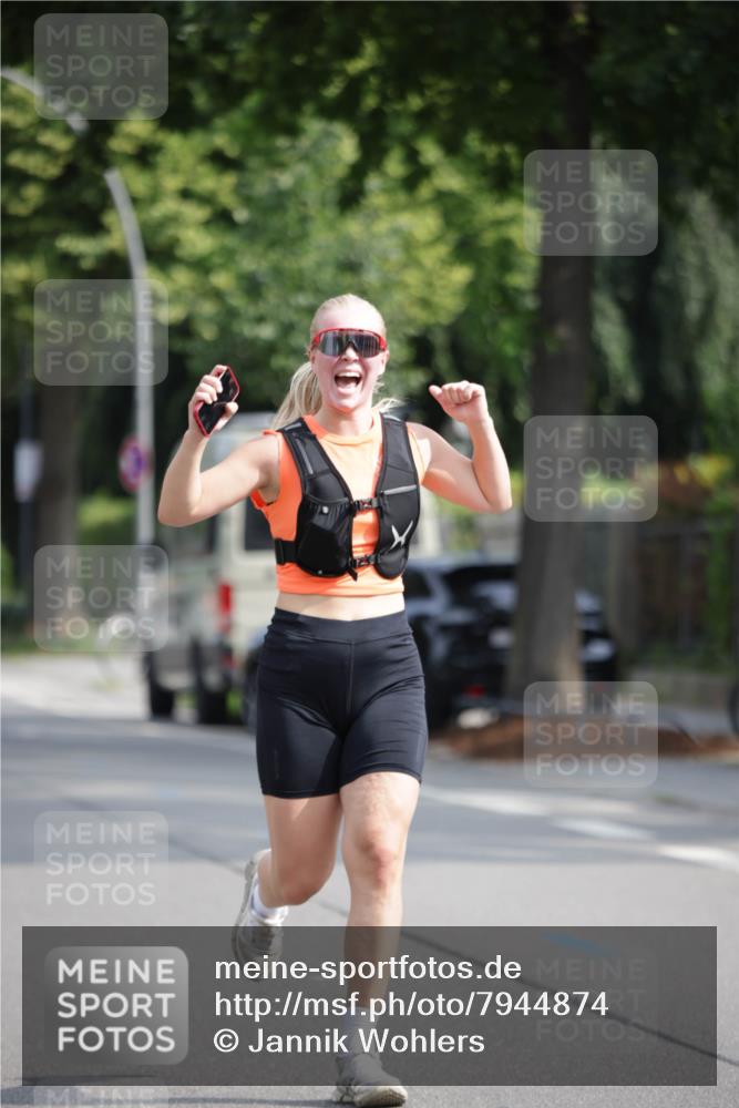 15.06.2025 - REWE Women's Run Jannik Wohlers http://msf.ph/oto/7944874 15.06.2025 08:47:55 Laufen  meine-sportfotos.de