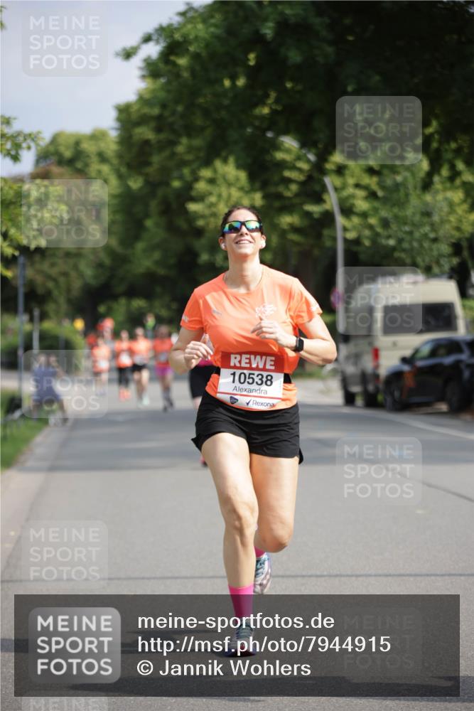 15.06.2025 - REWE Women's Run Jannik Wohlers http://msf.ph/oto/7944915 15.06.2025 08:47:57 Laufen 10538 meine-sportfotos.de
