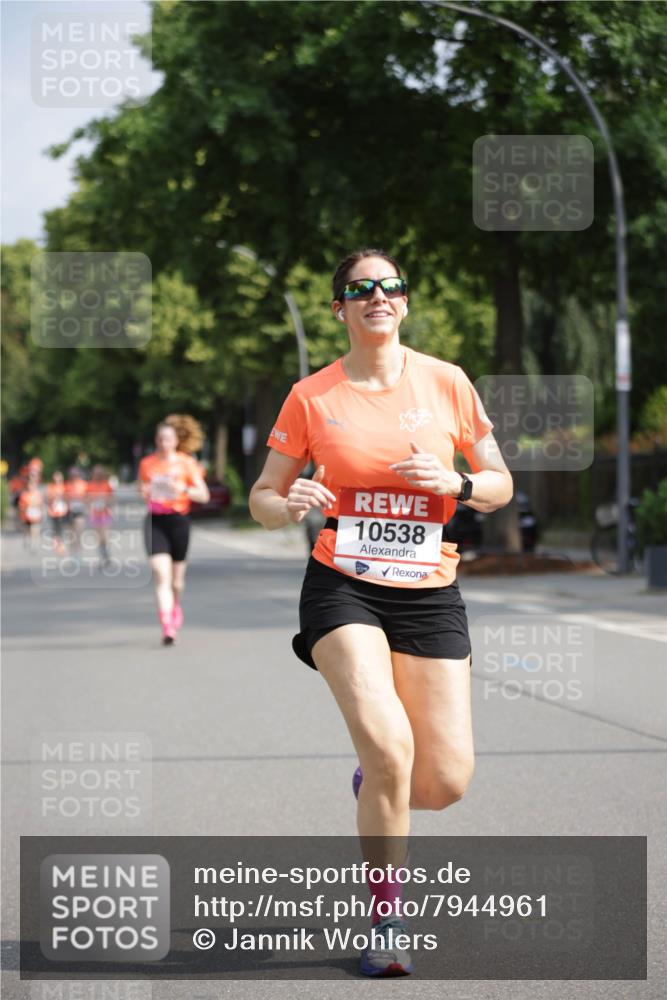 15.06.2025 - REWE Women's Run Jannik Wohlers http://msf.ph/oto/7944961 15.06.2025 08:47:58 Laufen 10538 meine-sportfotos.de