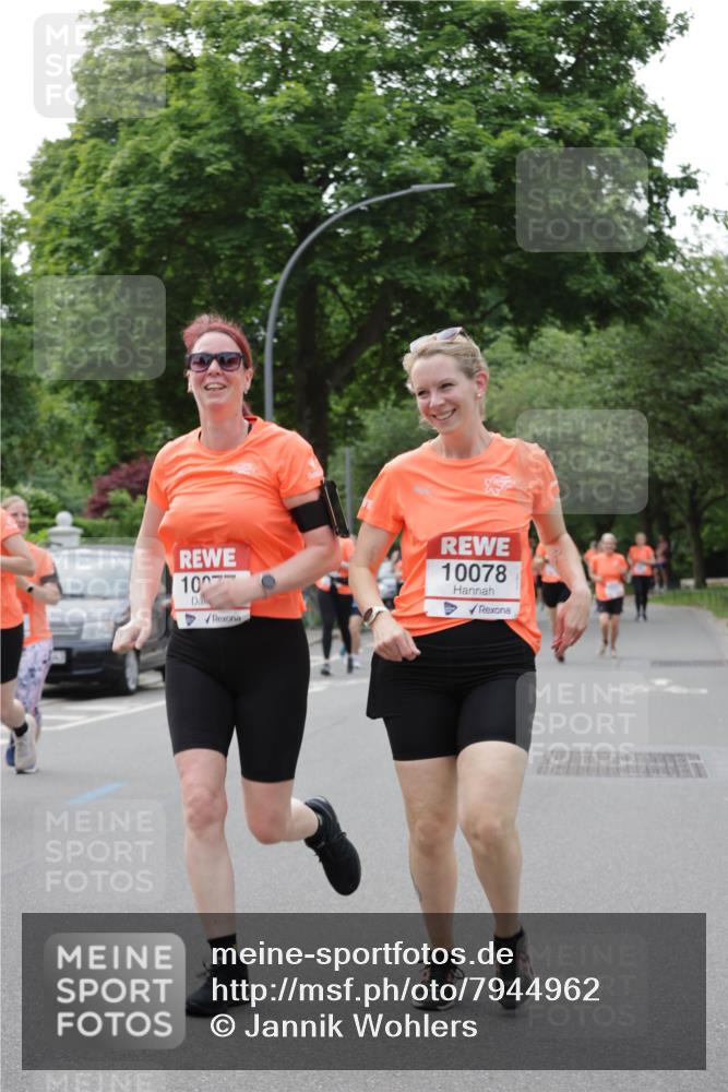 15.06.2025 - REWE Women's Run Jannik Wohlers http://msf.ph/oto/7944962 15.06.2025 08:29:34 Laufen 1007, 10078 meine-sportfotos.de