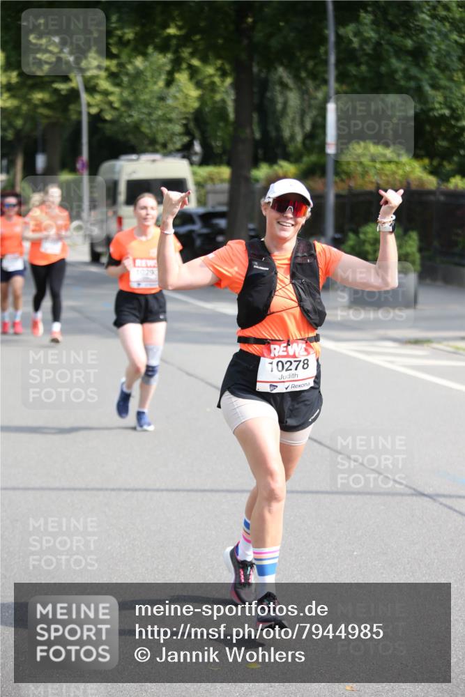 15.06.2025 - REWE Women's Run Jannik Wohlers http://msf.ph/oto/7944985 15.06.2025 09:44:03 Laufen 10278 meine-sportfotos.de