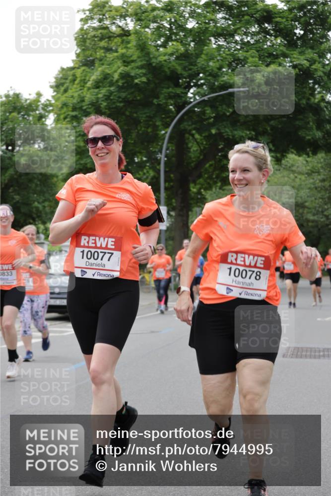 15.06.2025 - REWE Women's Run Jannik Wohlers http://msf.ph/oto/7944995 15.06.2025 08:29:34 Laufen 0833, 10077, 10078 meine-sportfotos.de