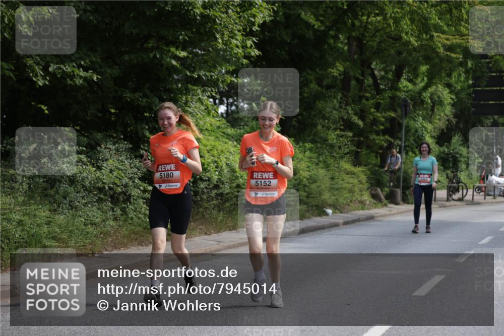 15.06.2025 - REWE Women's Run Jannik Wohlers http://msf.ph/oto/7945014 15.06.2025 10:18:21 Laufen 5180, 5152, 5463 meine-sportfotos.de