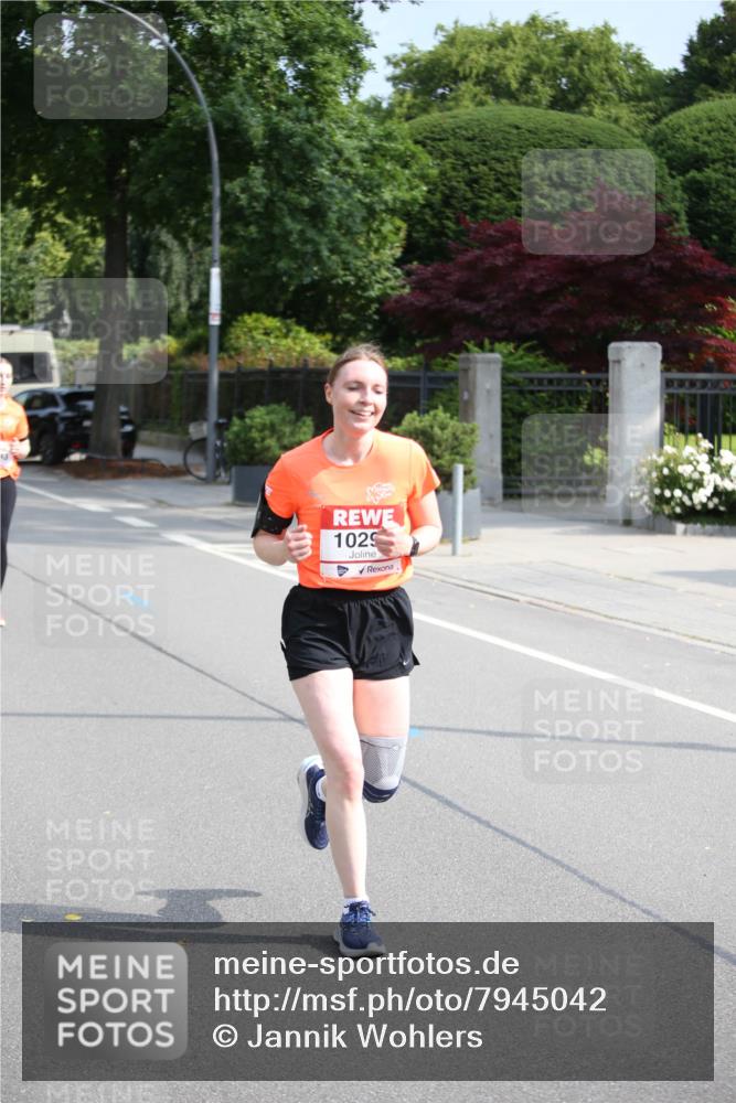 15.06.2025 - REWE Women's Run Jannik Wohlers http://msf.ph/oto/7945042 15.06.2025 09:44:05 Laufen 1029 meine-sportfotos.de