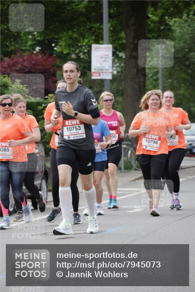 15.06.2025 - REWE Women's Run Jannik Wohlers http://msf.ph/oto/7945073 15.06.2025 08:29:37 Laufen 0385, 10753, 9, 06, 10798, 0292 meine-sportfotos.de