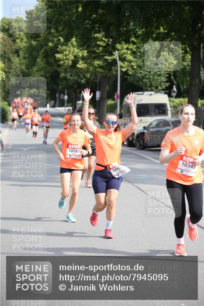15.06.2025 - REWE Women's Run Jannik Wohlers http://msf.ph/oto/7945095 15.06.2025 09:44:07 Laufen 10781, 1009, 10343 meine-sportfotos.de
