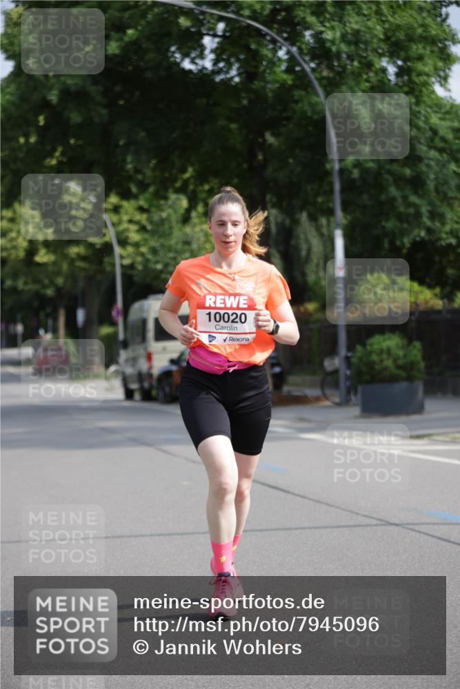 15.06.2025 - REWE Women's Run Jannik Wohlers http://msf.ph/oto/7945096 15.06.2025 08:48:02 Laufen 10020 meine-sportfotos.de