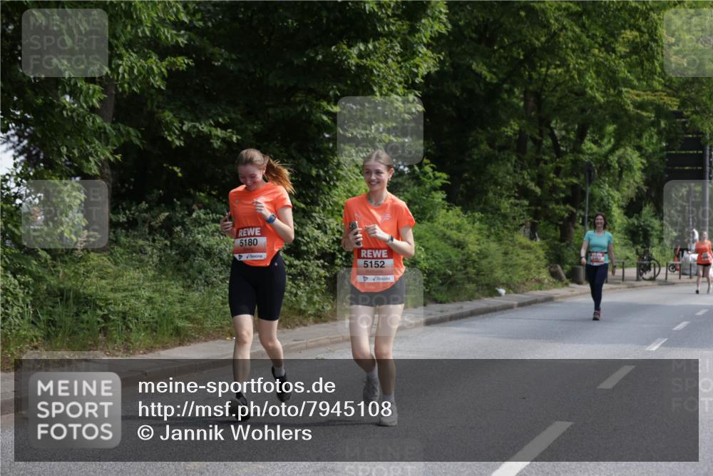 15.06.2025 - REWE Women's Run Jannik Wohlers http://msf.ph/oto/7945108 15.06.2025 10:18:22 Laufen 5180, 5152 meine-sportfotos.de