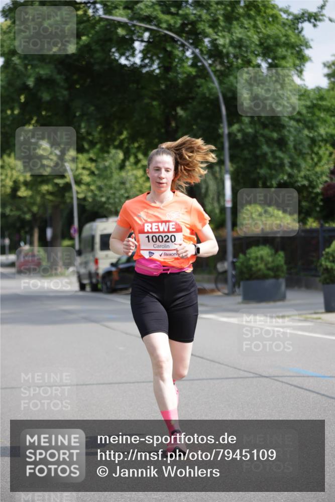 15.06.2025 - REWE Women's Run Jannik Wohlers http://msf.ph/oto/7945109 15.06.2025 08:48:02 Laufen 10020 meine-sportfotos.de