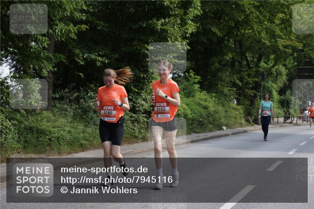 15.06.2025 - REWE Women's Run Jannik Wohlers http://msf.ph/oto/7945116 15.06.2025 10:18:22 Laufen 5180, 5152 meine-sportfotos.de