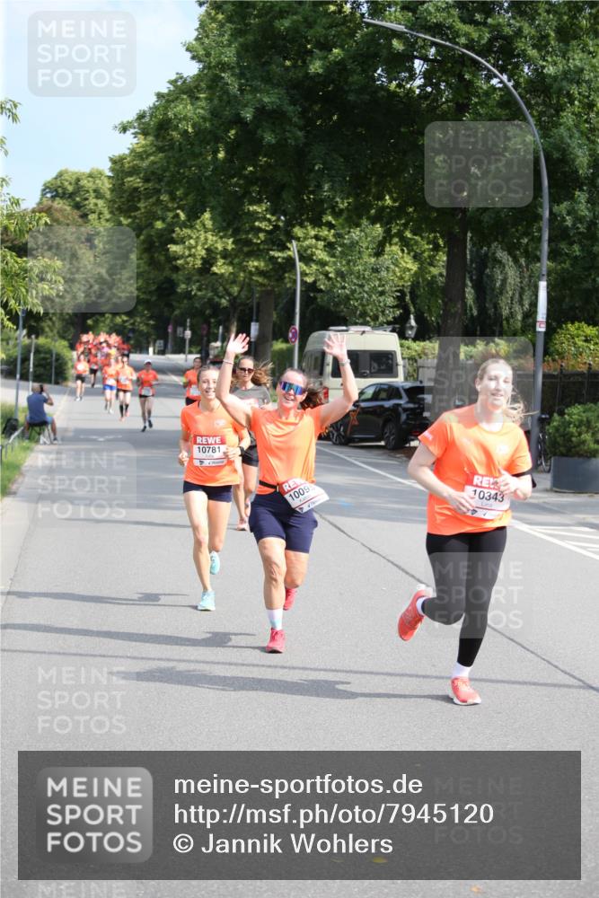 15.06.2025 - REWE Women's Run Jannik Wohlers http://msf.ph/oto/7945120 15.06.2025 09:44:07 Laufen 10781, 10095, 10343 meine-sportfotos.de