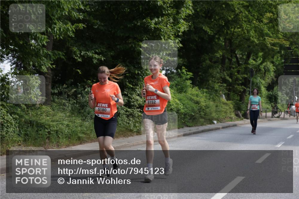 15.06.2025 - REWE Women's Run Jannik Wohlers http://msf.ph/oto/7945123 15.06.2025 10:18:22 Laufen 5180, 5152 meine-sportfotos.de